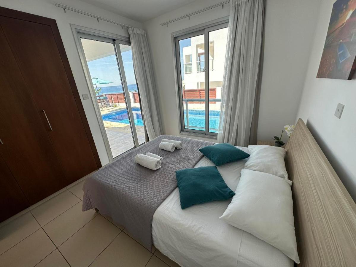 Villa Aqua Sunrise 1Km From Beach With Sea Views Coral Bay Luaran gambar